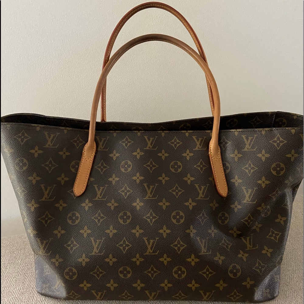 ❌SOLD❌Louis Vuitton Raspail MM